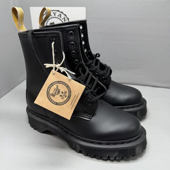 Dr. Martens 27032 Women Mono Vegan Leather Combat Boots Black Lace Up Size 5 NEW - Picture 4 of 11